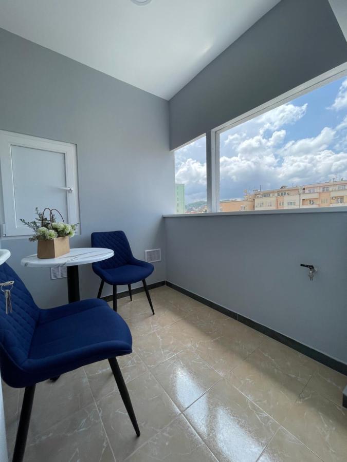 Voyage Penthouse Leilighet Tiranë Eksteriør bilde